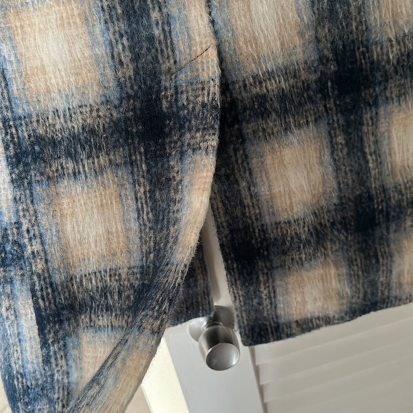 Blue checkered Fleece overcoat with pockets - Picture 6 of 7